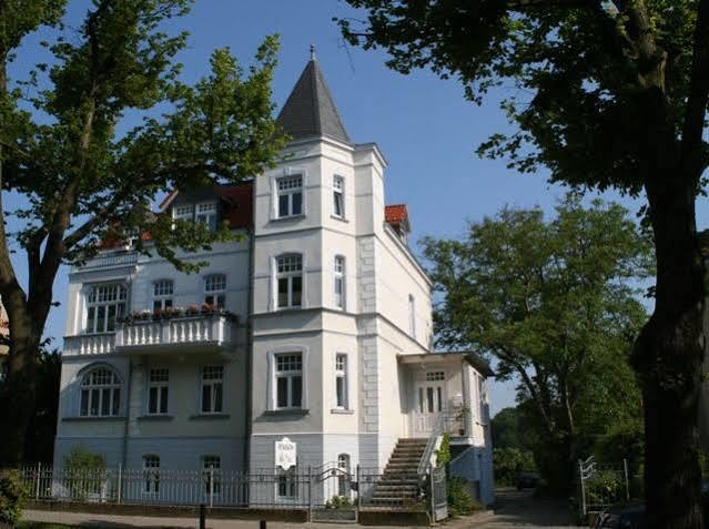 Pension Villa Beer Stralsund Bagian luar foto